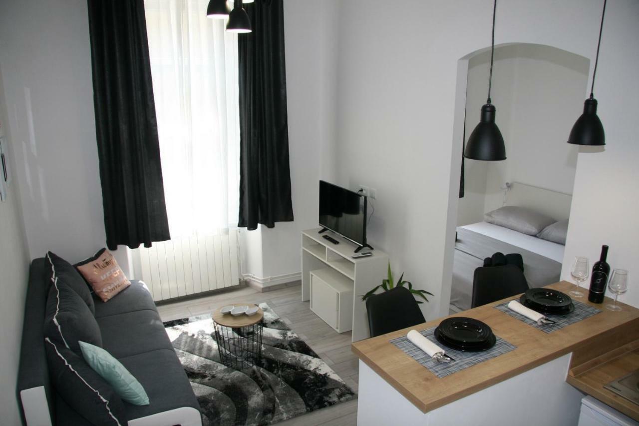 PUY Stylish Apartment In City Center מראה חיצוני תמונה