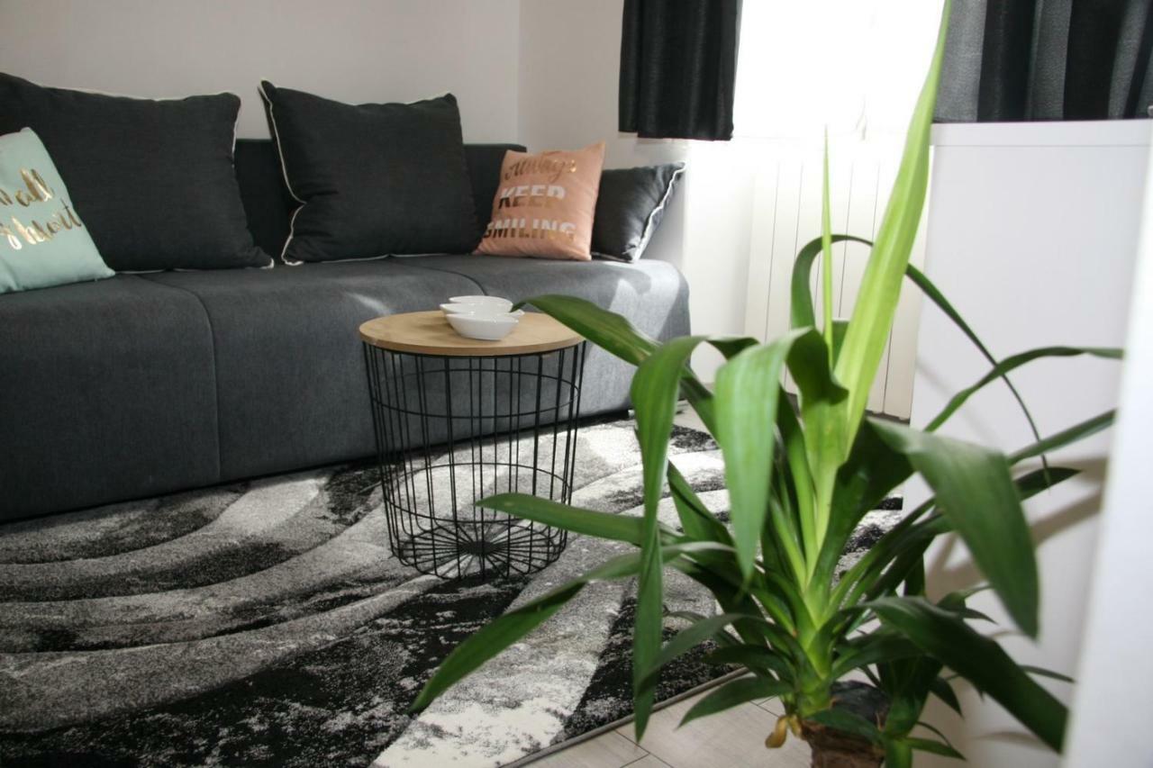 PUY Stylish Apartment In City Center מראה חיצוני תמונה