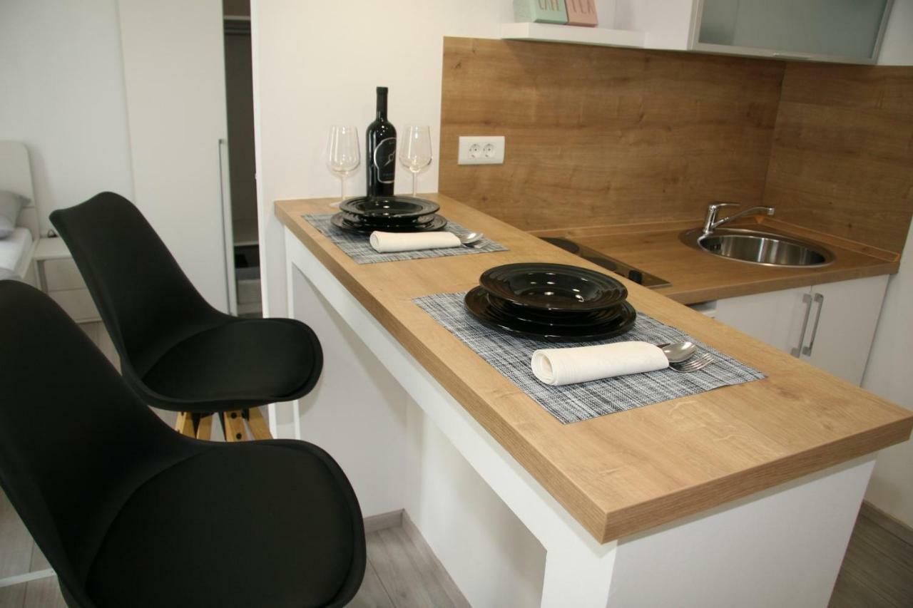 PUY Stylish Apartment In City Center מראה חיצוני תמונה