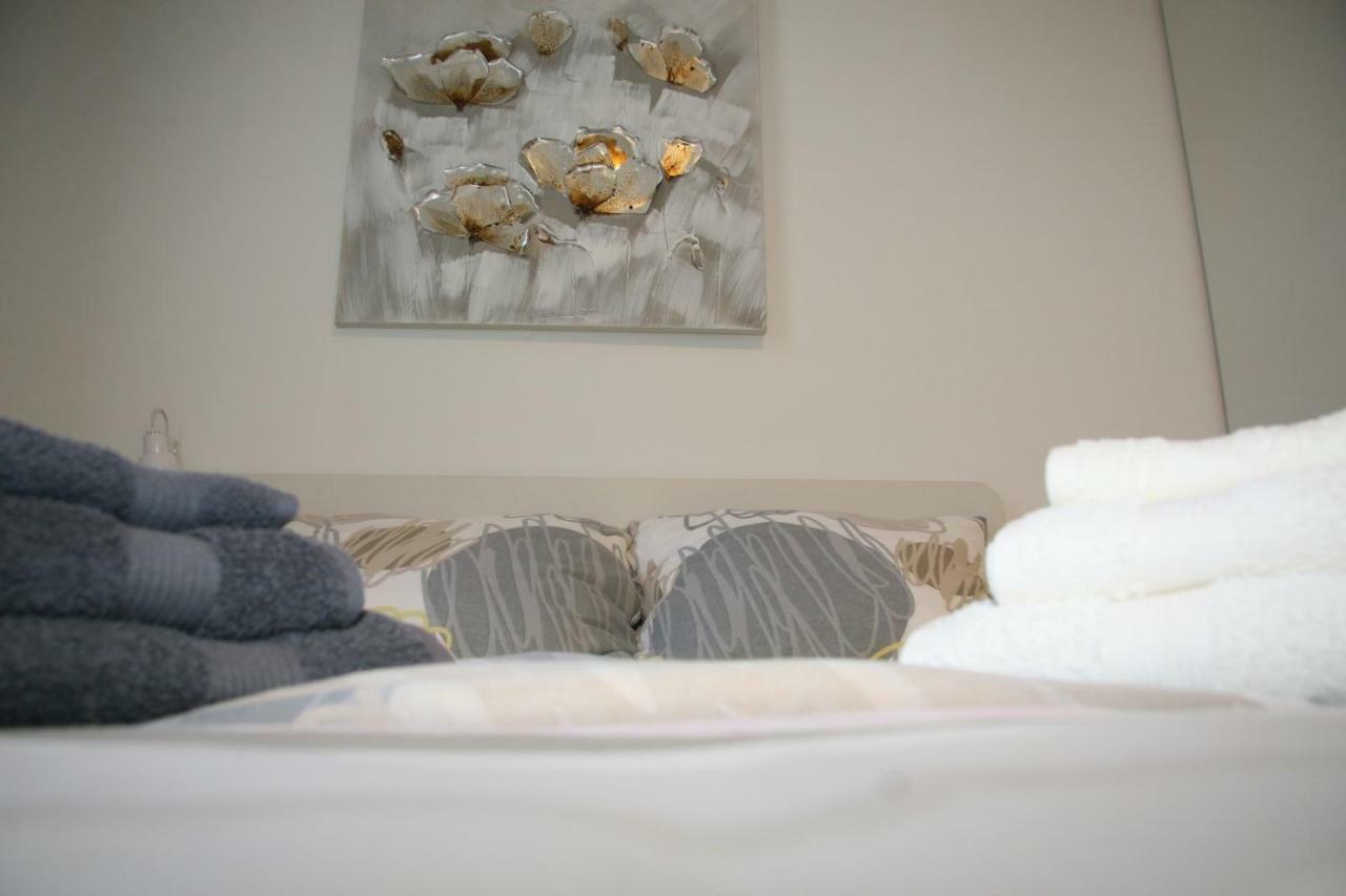 PUY Stylish Apartment In City Center מראה חיצוני תמונה