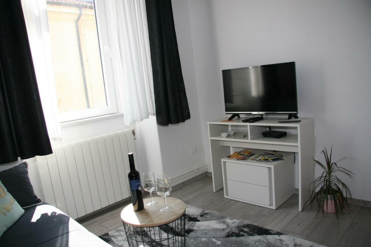 PUY Stylish Apartment In City Center מראה חיצוני תמונה
