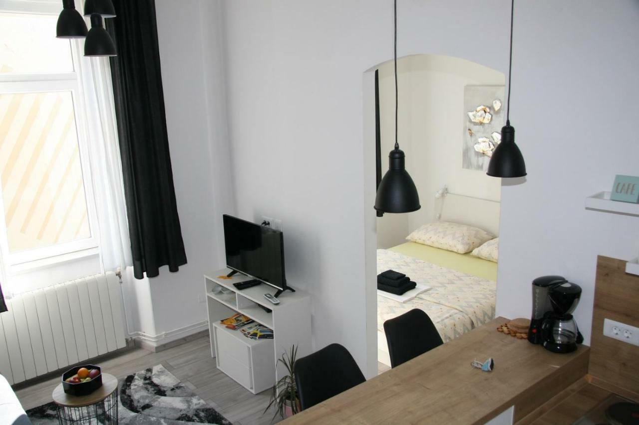 PUY Stylish Apartment In City Center מראה חיצוני תמונה