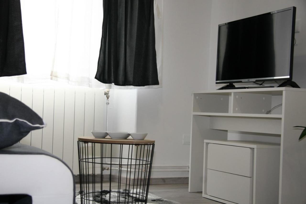 PUY Stylish Apartment In City Center מראה חיצוני תמונה